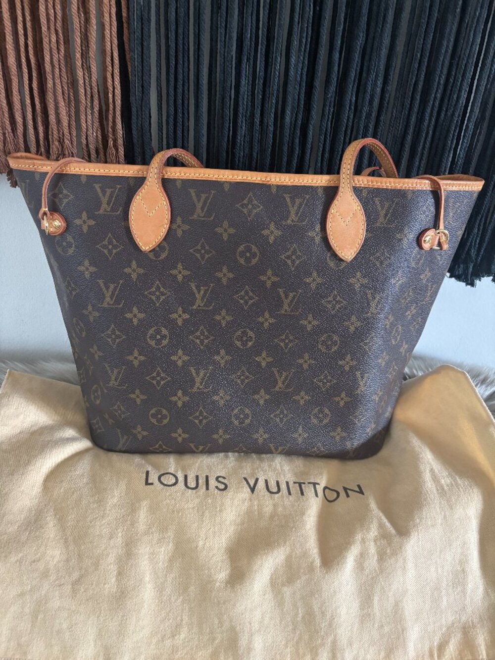 Louis Vuitton  Monogram Neverfull MM Tote Excellent Condition